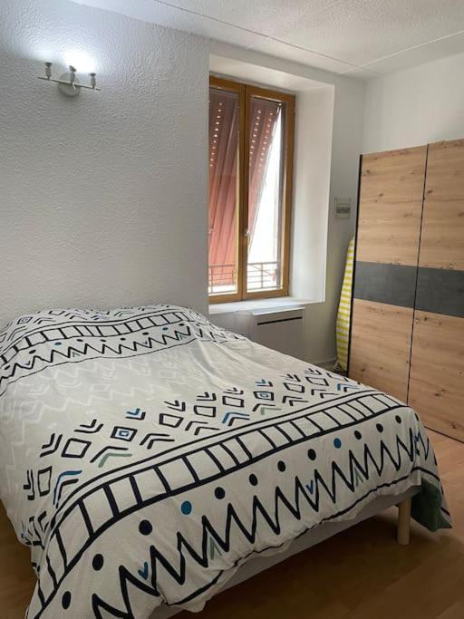 Bourbonne Les Bains, Appartement T2 Pour 2 Eksteriør bilde
